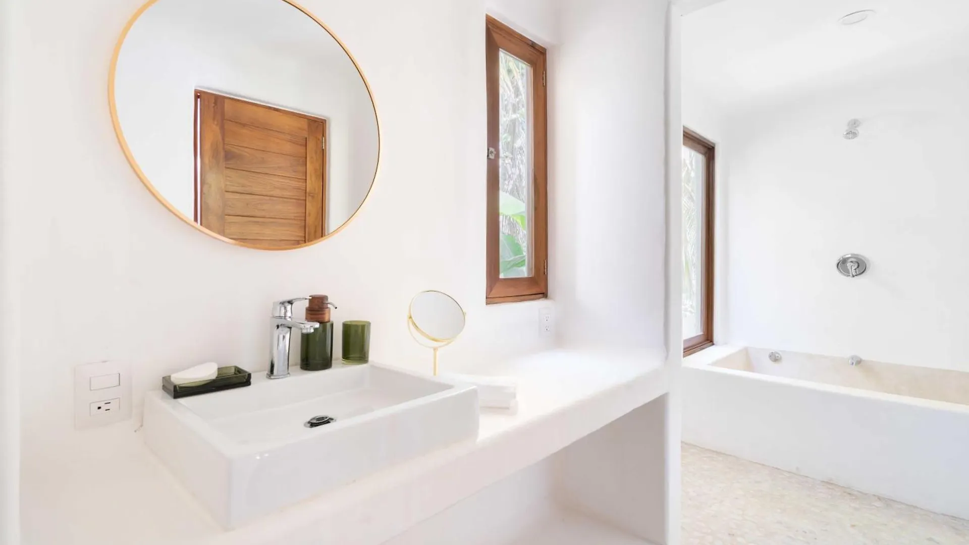 Modern Tropical Villa In Bacalar Mexico